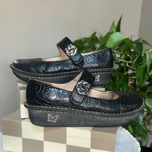 Alegria Black Embossed Flats with Strap EU 39